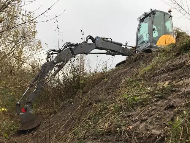 Mecalac 8MCR